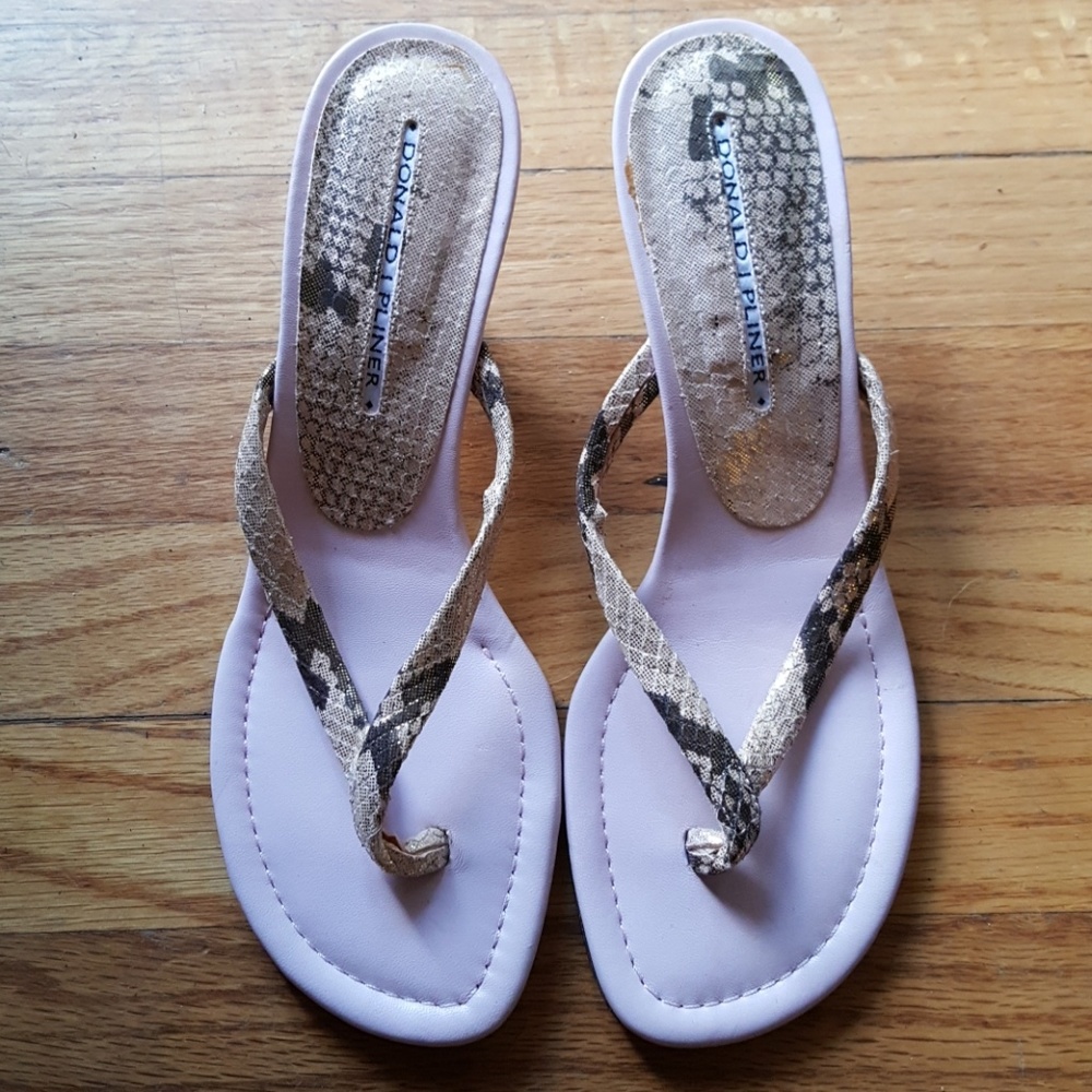 DONALD J PLINER Heel Thong Sandals